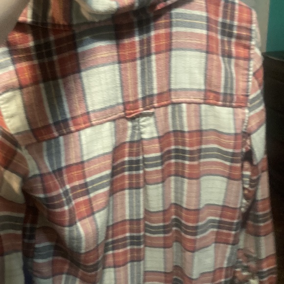It’s a American eagle flannel. Size:S in woman! - Picture 3 of 4